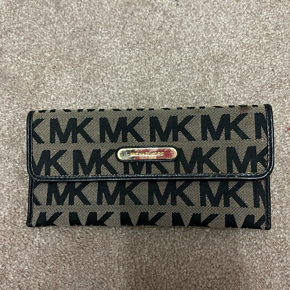Michael Kors wallet